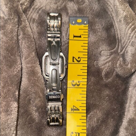 Dencci Timepiece with Emerald Dial and Silver Band - Picture 7 of 8